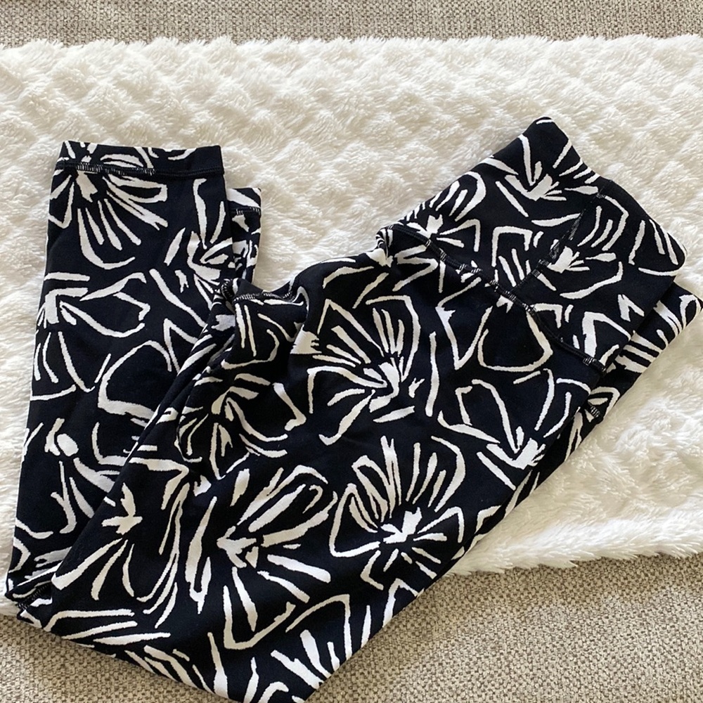 Athleta leggings.